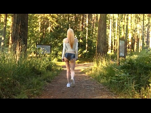 ❤️ Lijepa žena se kreće polako, ne goli video Porno video u pornografiji bs.cassino-vulkan646.ru ☑