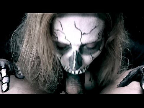 ❤️ Demonska djevojka siše kurac svojim crnim ustima i guta spermu. Porno video u pornografiji bs.cassino-vulkan646.ru ☑